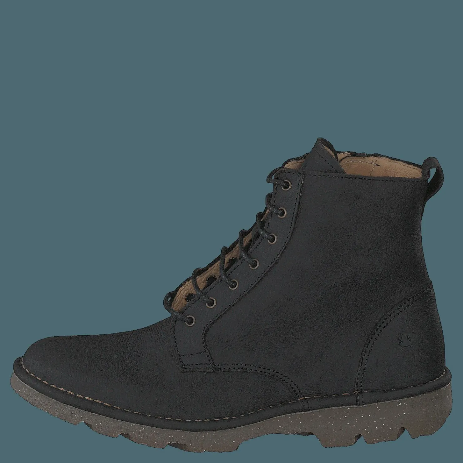 El Naturalista Forest Black Svart Hot