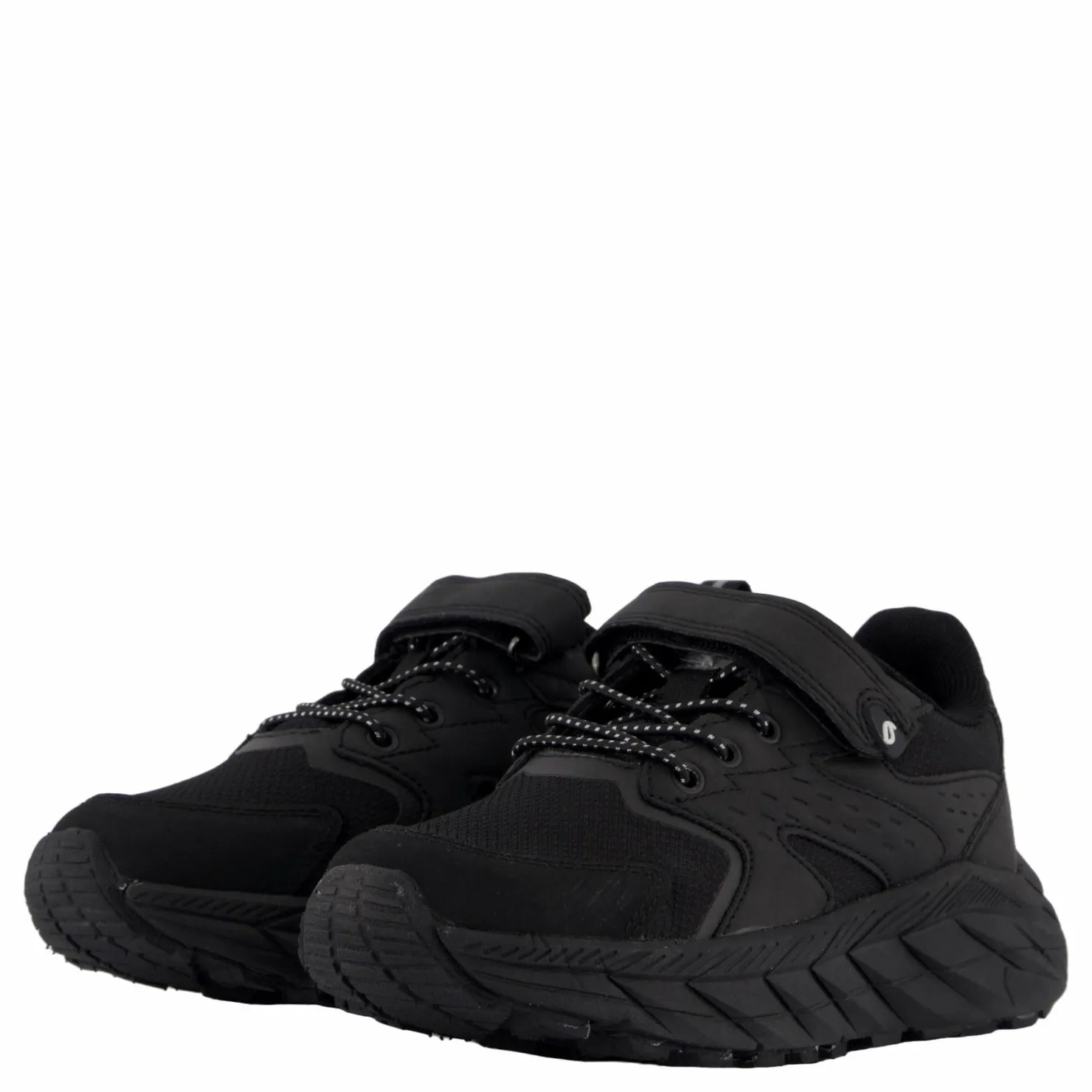 Leaf Lerum Black Svart