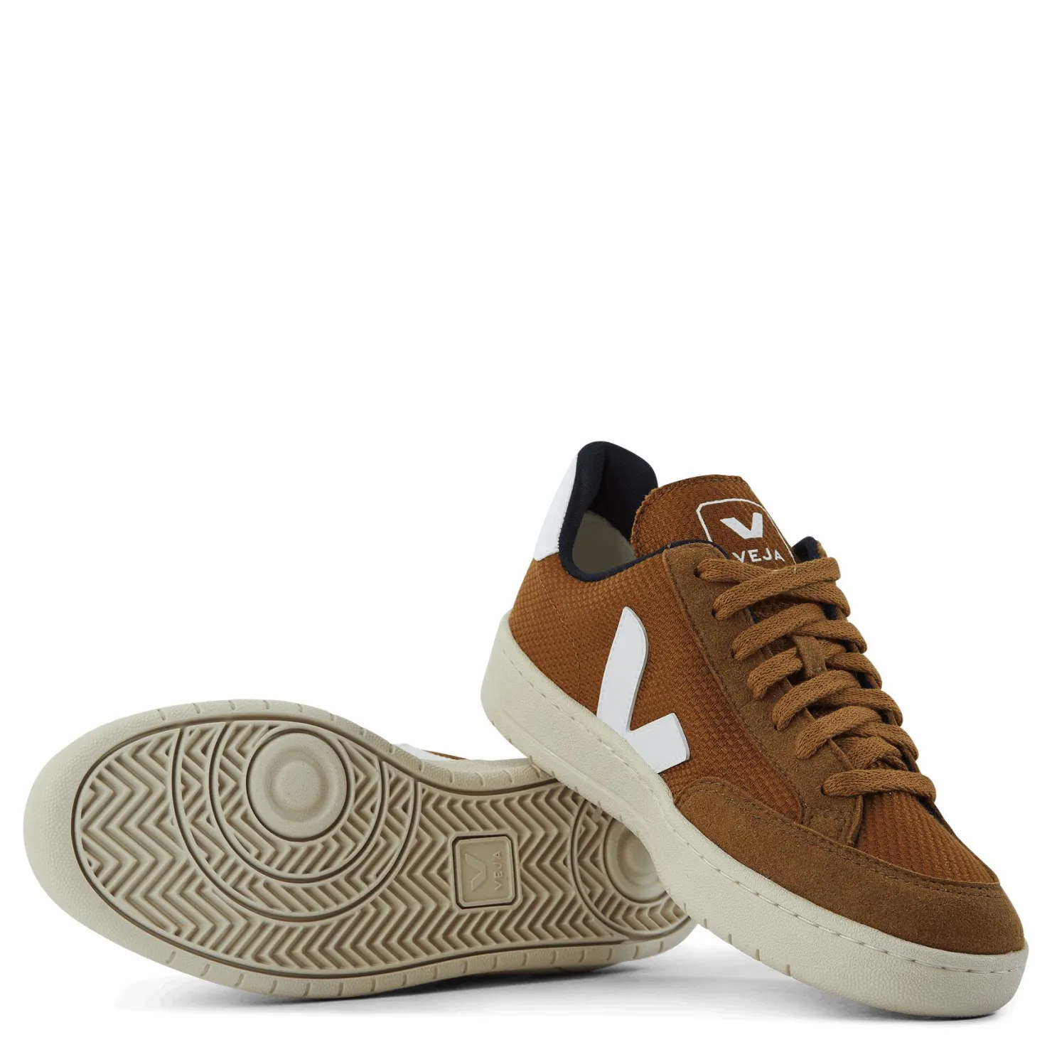 Veja V-12 Alveomesh Tent White Brun Discount