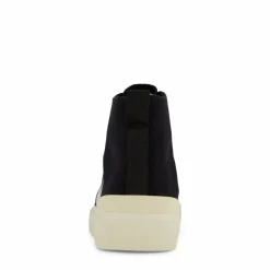Veja Wata Ii Canvas Black Pierre Svart Hot